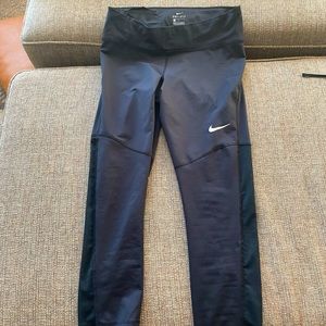 Nike cropped leggings